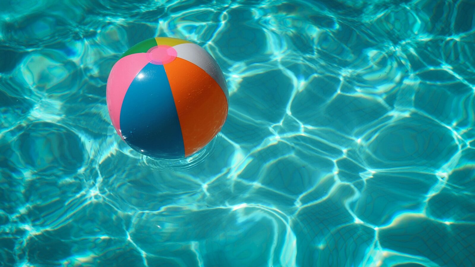 Slow Com beach ball